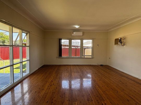 2 BEDROOM HOME WITH AIR CONDITIONING - Photo 1