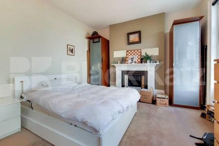 Spacious 3-Bed Flat on Caledonian Road with Modern Bathroom & Open-Plan Lounge - Photo 5