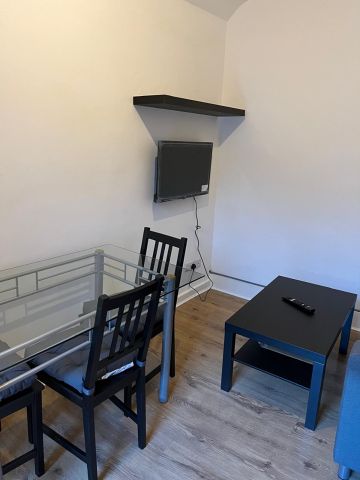 1 Bed Flat, Bath Street, NG1 - Photo 3