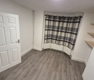 3 Bed Terraced House, Wilson Road, RG30 - Photo 6