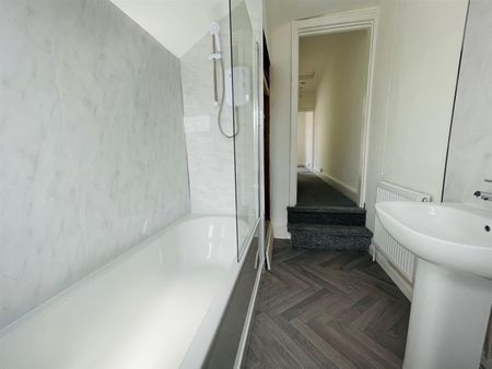 2 Bed House - Photo 5