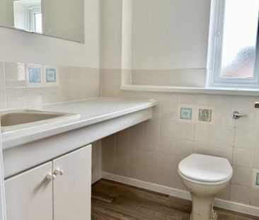2 bedroom semi-detached house to rent - Photo 2