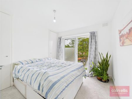 North Leas Avenue, Scarborough - Photo 4