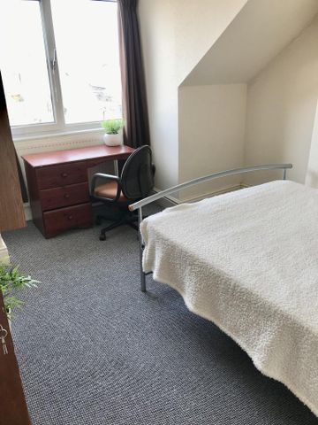 3 bedroom apartment to rent - Photo 4