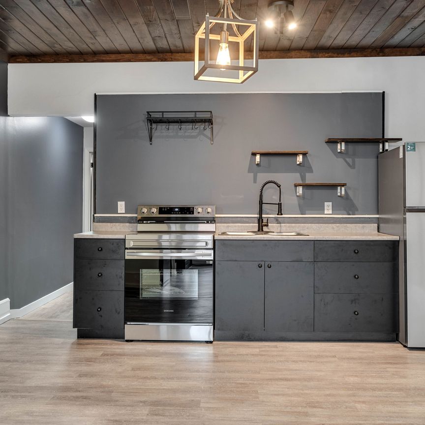 For Lease - 43 Manitoba Street Unit# 5, Bracebridge, Ontario - Photo 1