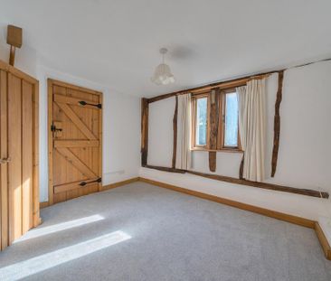 3 bedroom barn conversion to rent - Photo 2