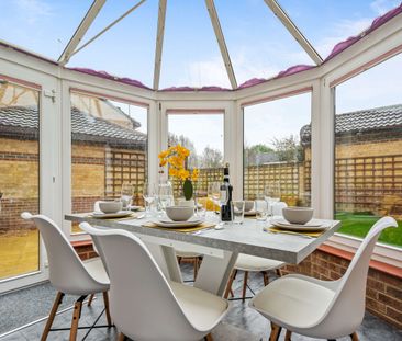 High quality house share - with separate WFH Office - in the Leisur... - Photo 3