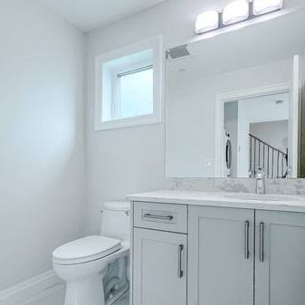 2 bed 1.5 bath Brand NEW Laneway Home - Photo 4