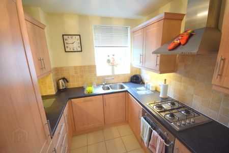 76 Bell Towers, Bell Towers South, Off Ravenhill Road, Belfast, BT7 2HD - Photo 4