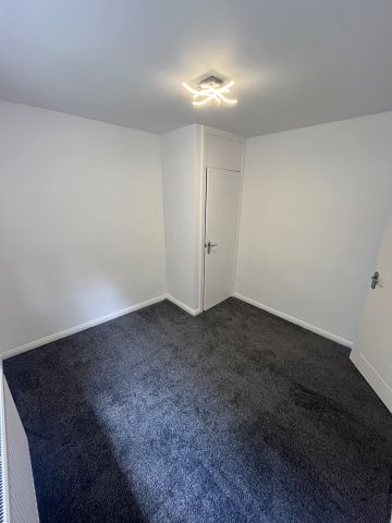 3 Bed End Terrace, Eltham Drive, NG8 - Photo 2