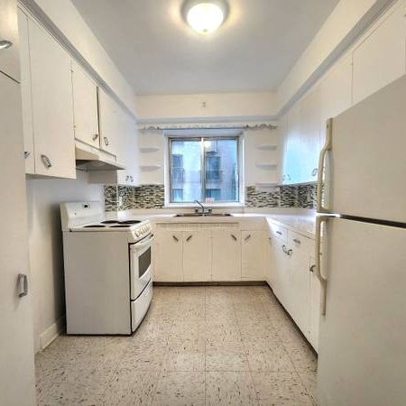 ** Because You Deserve HUGE 2bed, Concrete Building, CDN, UDM ** - Photo 4