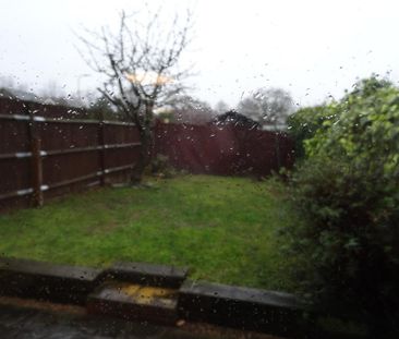 2 bedroom end of terrace house to rent - Photo 6