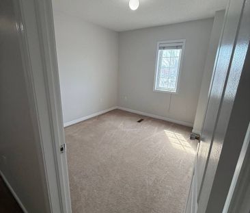 For Lease - 514 Candlestick Circle Unit# Upper, Mississauga, Ontario - Photo 5