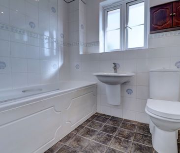 3 bedroom link detached house to rent - Photo 6