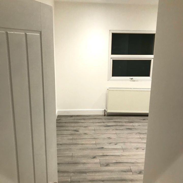 Room in a Shared Flat, Moffat Road, CR7 - Photo 1