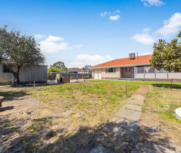 Characteristic Home in a Whisper Quiet Location&comma; with Monthly Lawn Mowing Included&excl; - Photo 5