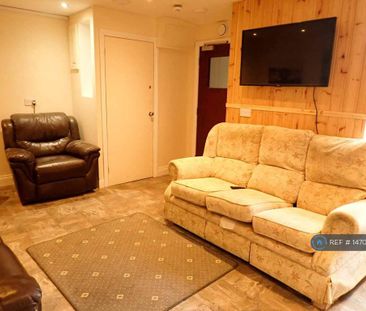 1 bedroom in a flat share to rent - Photo 1