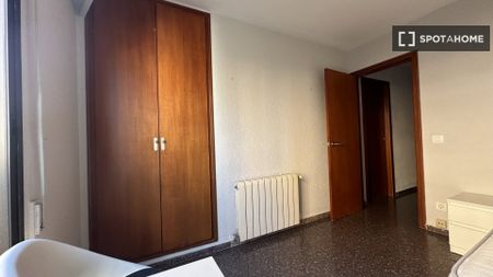 valencia, Valencian Community 46021 - Photo 2