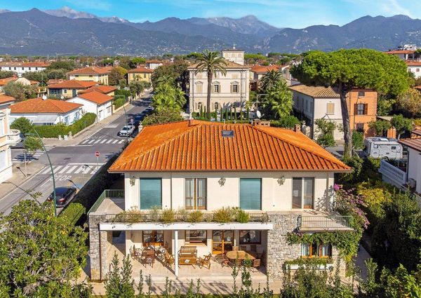 via solferino, 5, Forte dei Marmi, Tuscany 55042