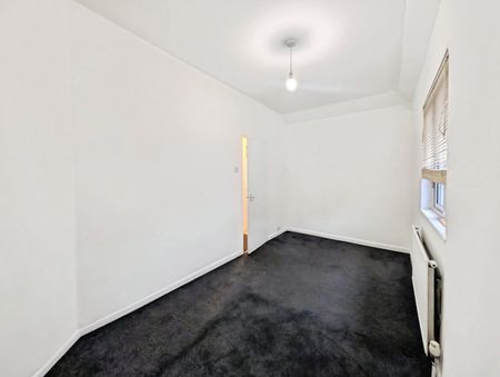 2 Bed End Terrace, Botha Road, E13 - Photo 5