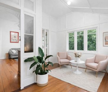 Beautiful Family Home - Photo 2