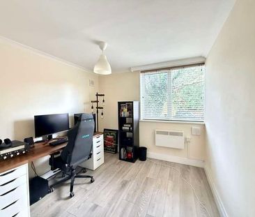 Ford Court, Beaulieu Road, SO45 - Photo 4