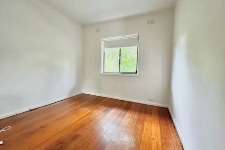 Great property in perfect location. - Photo 3