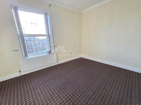 Price £825 pcm - Available Now - Unfurnished - Photo 2