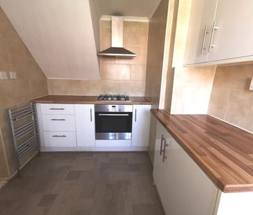 2 bedroom terraced house to rent - Photo 5