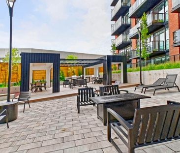 For Lease - 2300 St Clair Avenue Unit# 813, Toronto, Ontario - Photo 2