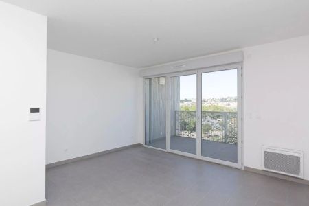 location Appartement T2 DE 42.71m² À NICE - Photo 2