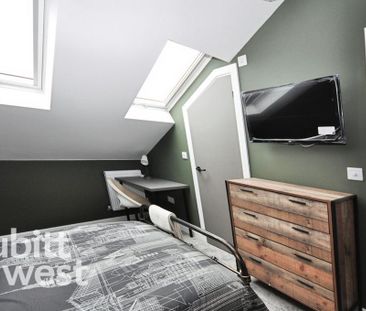 1 bedroom in a house share to rent - Photo 3