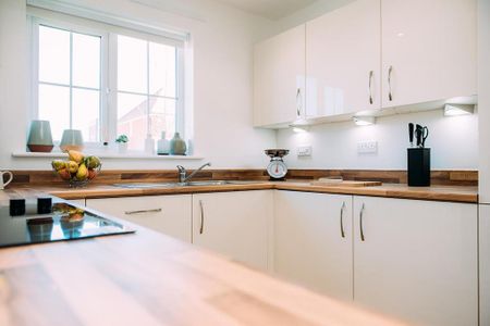 3 bedroom terraced house to rent - Photo 5