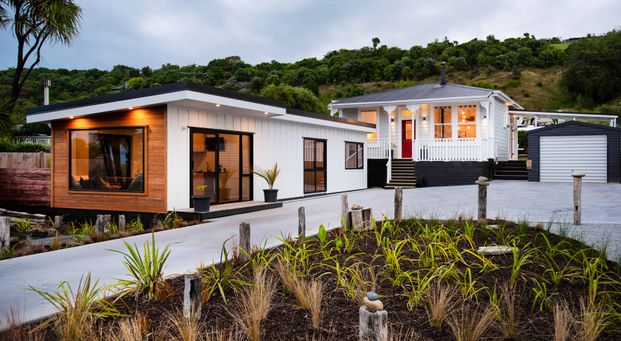 Oh so close to the beach! - Photo 1