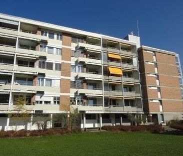 Senior apartment with balcony for rent! - Foto 4