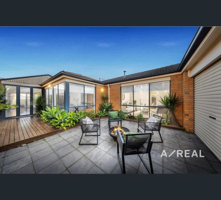 5 Regent Close, Burnside Heights, Vic 3023 - Photo 1