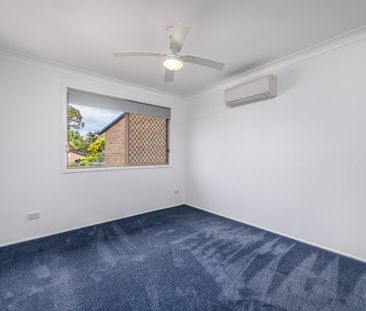SPACIOUS TOWNHOUSE IN THE HEART OF SOUTHPORT - Photo 5