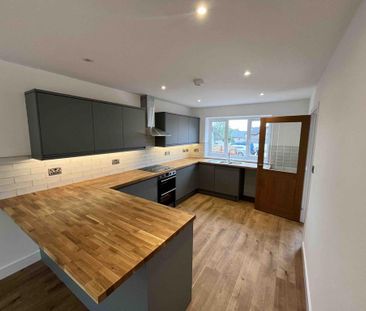 3 bedroom semi-detached house to rent - Photo 6