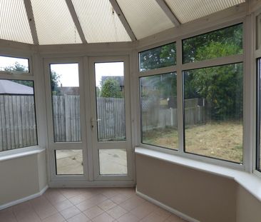 Terraced House to rent on - Photo 6