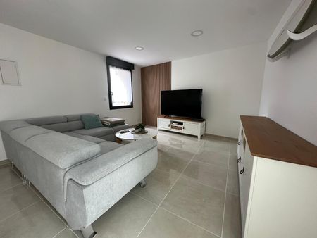 Location Maison 2 pièces 73m² CHERBOURG-EN-COTENTIN 50100 - Photo 2