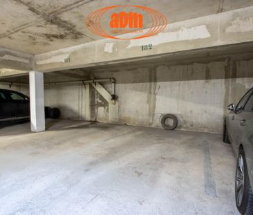 Location GRAND F2 BIS AVEC CAVE ET PARKING - Photo 3