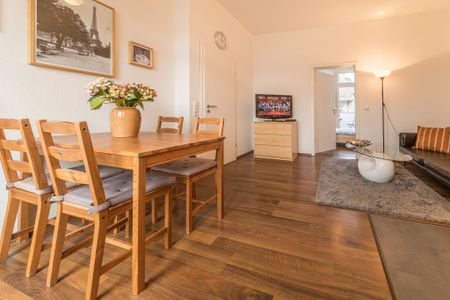 City-Residence: Nette 2-Zimmer-Wohnung in schönem Altbau - Foto 5