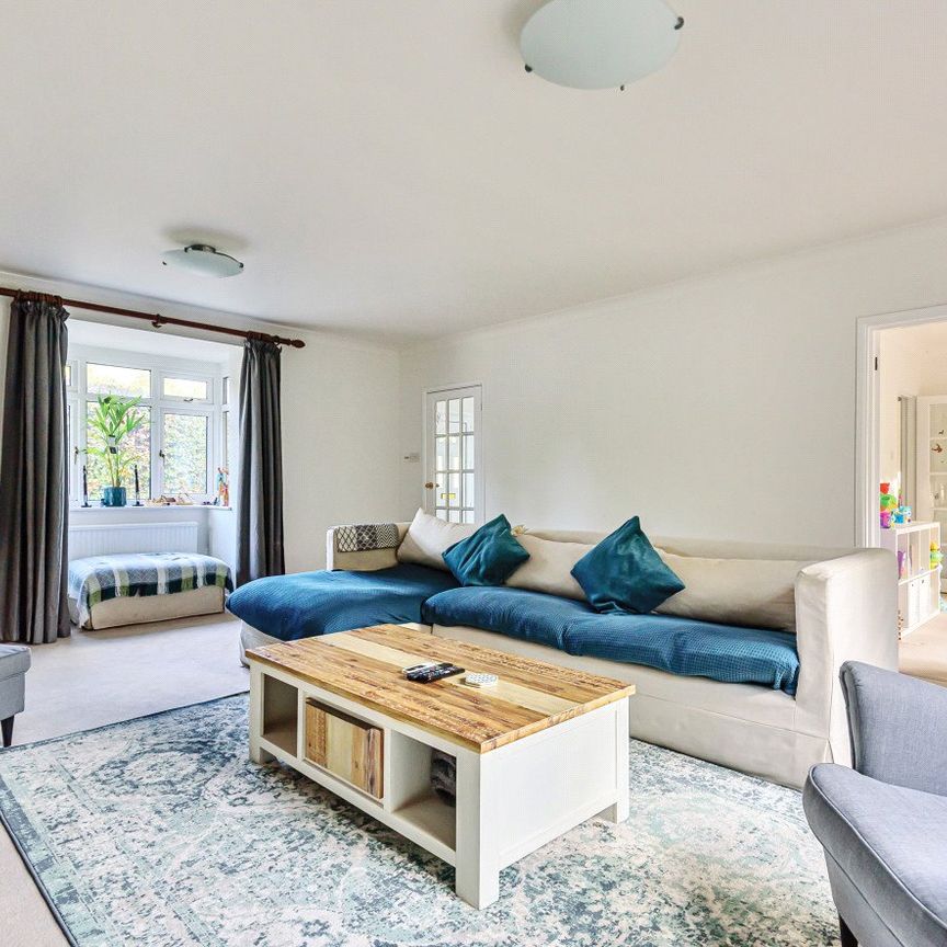 4 bedroom detached house to rent - Photo 1