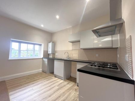 2 bedroom flat to rent - Photo 2