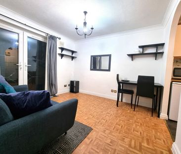 1 Bed Flat, Melville Court, SE8 - Photo 2