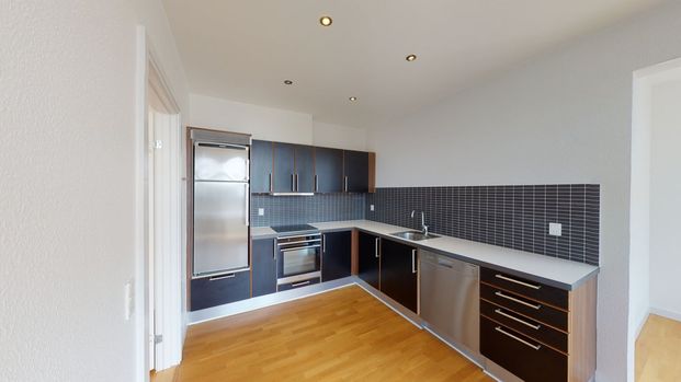 Moderniseret lejlighed i centrum af Aalborg med altan - Photo 1