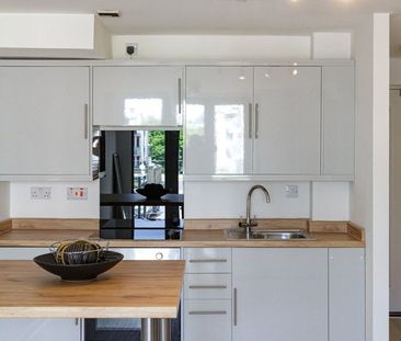Willbrook House, Greensfield - Photo 2