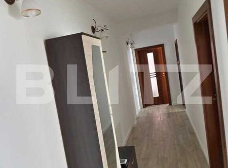 2 camere, 56 mp, decomandat, prima inchiriere, garaj, zona Grand Hotel Italia - Photo 3