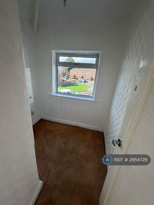 2 bedroom semi-detached house to rent - Photo 1
