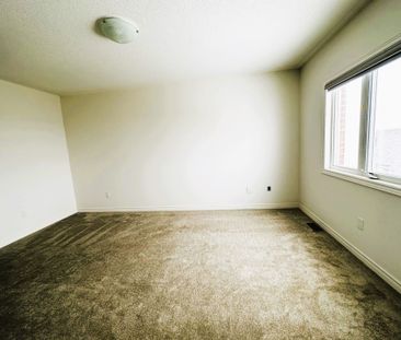 For Lease - 40 Granite Ridge Trail, Hamilton, Ontario - Photo 5